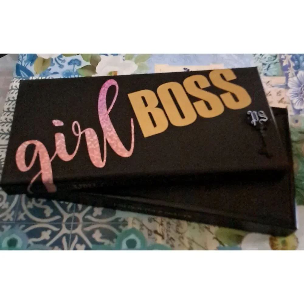 NIB~PRIVATE SOCIETY COSMETICS Girl Boss Eyeshadow Palette